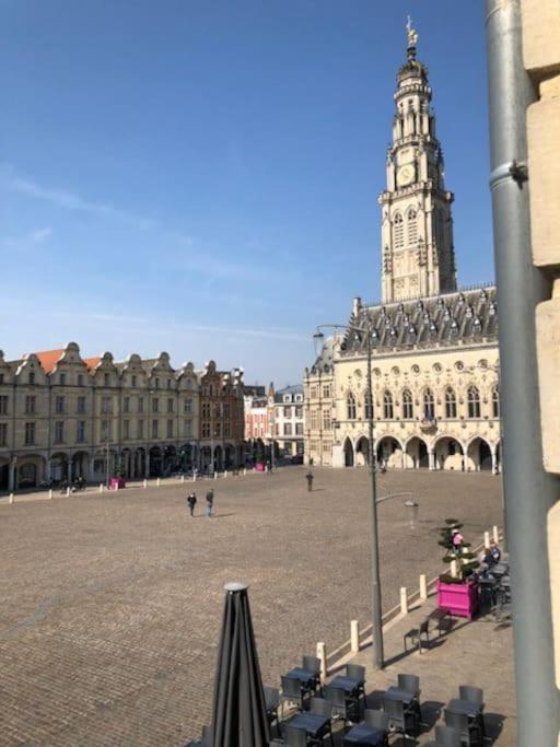 Le 31 Au Coeur Des Places Arras Buitenkant foto